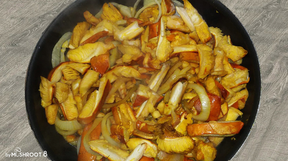 Fried Amanita Caesarea mushrooms